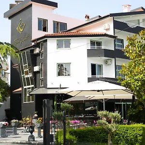 The Hart Hotel Vlorë