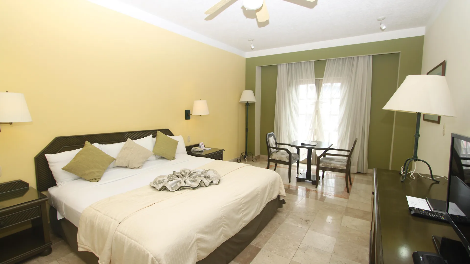 Hotel Los Itzaes By 5Th Av بلايا ديل كارمن المكسيك