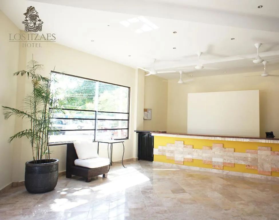 Hotel Los Itzaes By 5Th Av بلايا ديل كارمن 3*,
